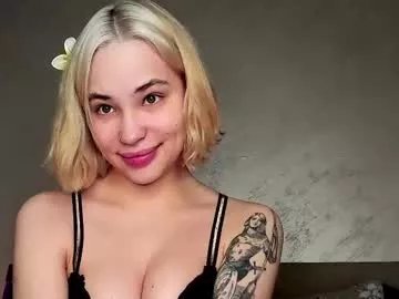 shinelina on Chaturbate