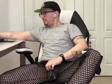 Join 23 years old sirdaddymcqween from Chaturbate sirdaddymcqween from Chaturbate