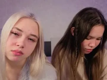 Freechat smile_with_nicole on Chaturbate