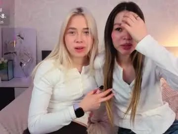 Freechat smile_with_nicole on Chaturbate