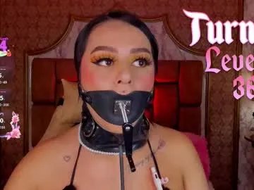 Freechat soffiqueen on Chaturbate