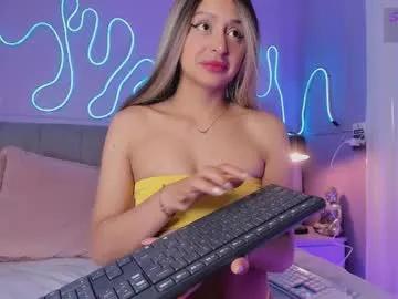 Freechat sofly_s on Chaturbate