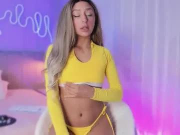 Freechat sofly_s on Chaturbate