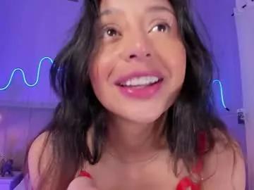 Freechat sofly_s on Chaturbate