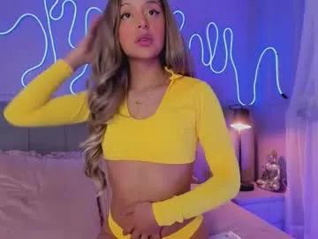 Freechat sofly_s on Chaturbate