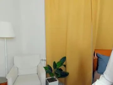 softlyy_bold on Chaturbate