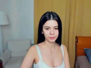 softlyy_bold on Chaturbate
