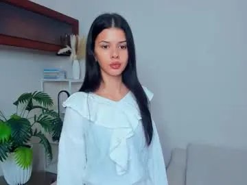 softlyy_bold on Chaturbate