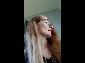 stickyredfunsize on Chaturbate