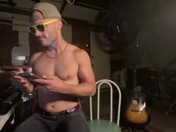 straightishd on Chaturbate