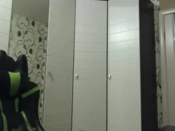 strongass18 on Chaturbate