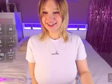 super_huge_boobs on Chaturbate