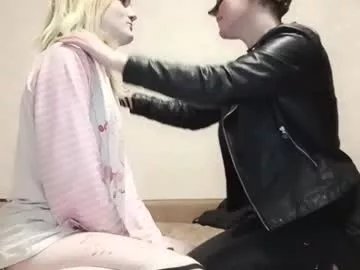 sweet4t on Chaturbate