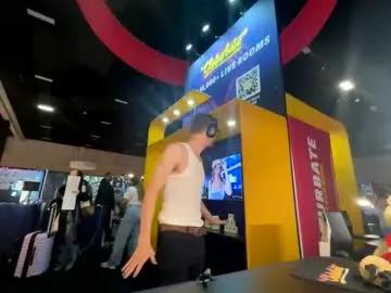 teninchty on Chaturbate