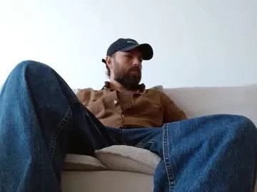 Freechat themonarchgoat on Chaturbate