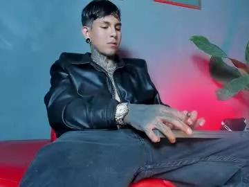 travistanner28 on Chaturbate 