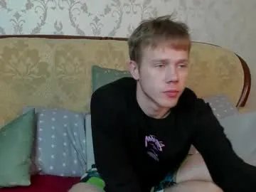 Freechat twelveeek on Chaturbate
