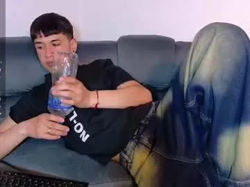 Checkout Twink_daren, he wants to masturbate for you twink_daren from Chaturbate