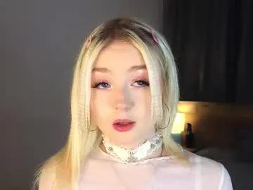 Sweet Twinklefluff wants you to fuck her body now twinklefluff from Chaturbate