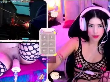 Freechat valentinagames on Chaturbate