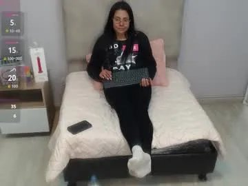 valevicious on Chaturbate