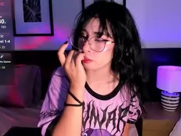 Freechat vi_anaya on Chaturbate