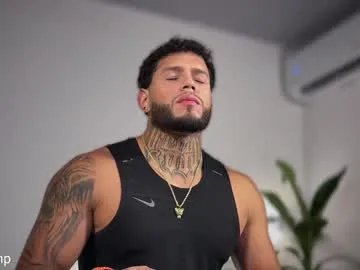 yamp_bigcock on Chaturbate