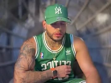 yamp_bigcock on Chaturbate