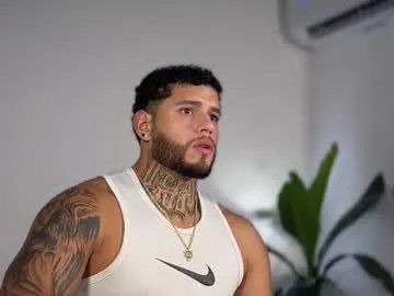 yamp_bigcock on Chaturbate