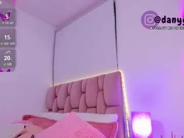 zarianaevanz on Chaturbate