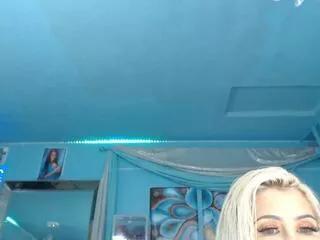 adrianna_fox on Flirt4Free 