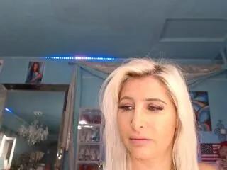 adrianna_fox on Flirt4Free 