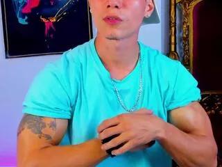 alex_clinton on Flirt4Free 