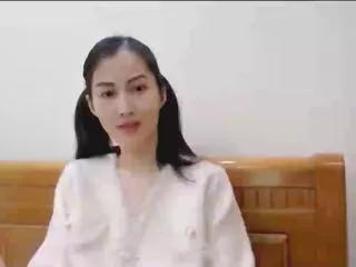 chinau_hin on Flirt4Free 
