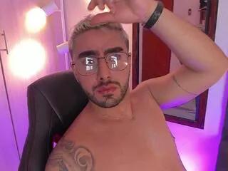 elvis_houston on Flirt4Free 