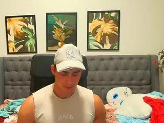 emilio_reynolds on Flirt4Free 