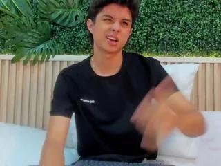 ethan_lowell on Flirt4Free 