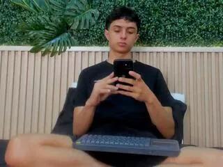 ethan_lowell on Flirt4Free 