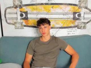 jamie_chu on Flirt4Free 