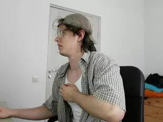 logan_fraser on Flirt4Free 