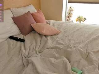 lois_below on Flirt4Free 