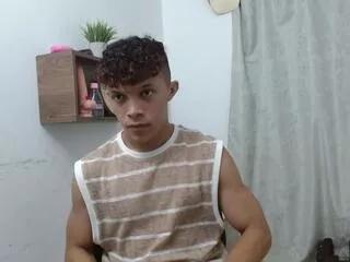 lucas_luxx on Flirt4Free 