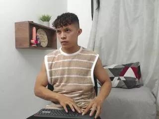 lucas_luxx on Flirt4Free 