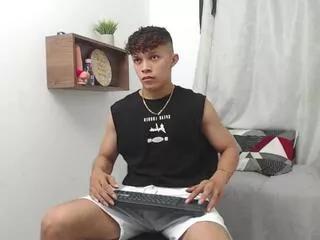 lucas_luxx on Flirt4Free 