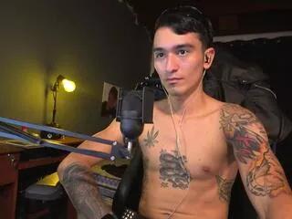 lucky_sins on Flirt4Free 