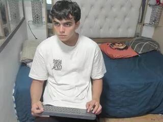 luis_cardona on Flirt4Free 
