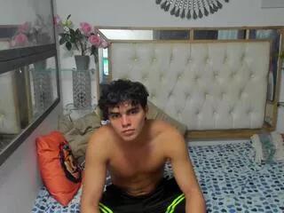 luis_cardona on Flirt4Free 