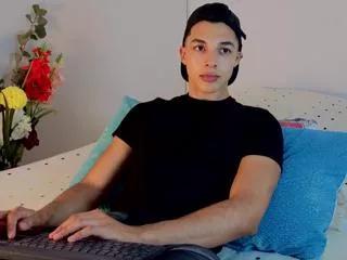 troye_williams on Flirt4Free 