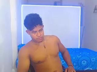 xavier_bryant on Flirt4Free 