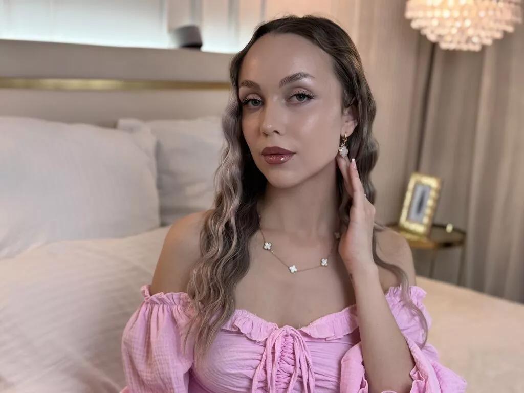 Sexy AnnaRowe wants you to fuck her body now AnnaRowe from LiveJasmin